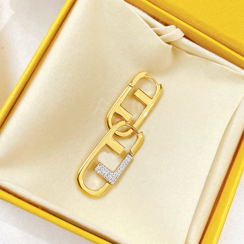 Gold Earrings Designer For Women Luxurys Designers Pearl Hoop Earring Womens Asymmetrical Stud Earrings Diamond Rings Luxury Jewelry
Gold Earrings Designer For Women Luxurys Designers Pearl Hoop Earring Womens Asymmetrical Stud Earrings Diamond Rings Luxury Jewelry