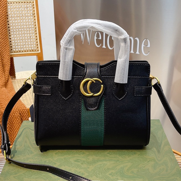 designer bags Shoulder bag Women Handbags Purse High Quality Cross Body Shoulder Handbag Genuine Leather Fashion Crossbody Messenger Large capacity shopping 02, Make up the difference
designer bags Shoulder bag Women Handbags Purse High Quality Cross Body Shoulder Handbag Genuine Leather Fashion Crossbody Messenger Large capacity shopping 02, Make up the difference