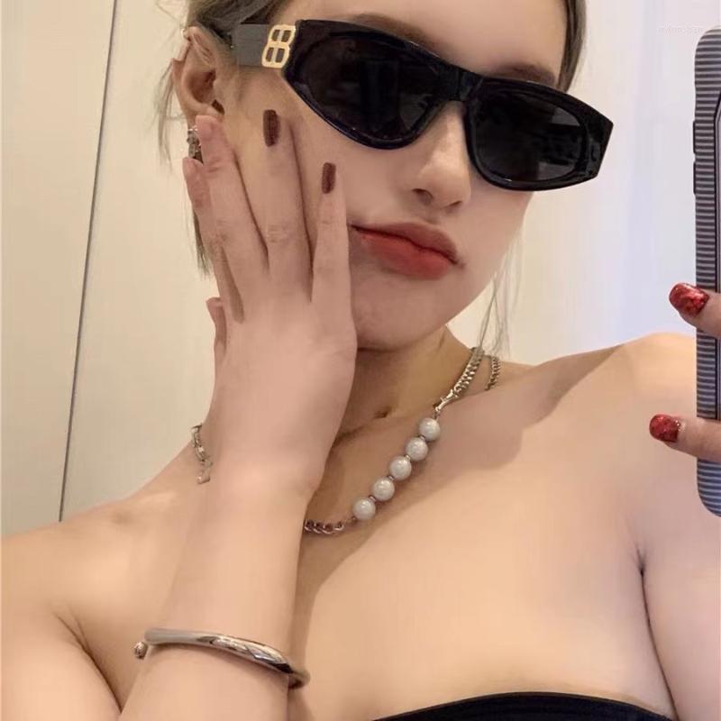 Sunglasses B European And American Style Cat Eyes Meic Glasses Drag Sister Tide Related Fashion Street Shooting Super Black Female INS
Sunglasses B European And American Style Cat Eyes Meic Glasses Drag Sister Tide Related Fashion Street Shooting Super Black Female INS