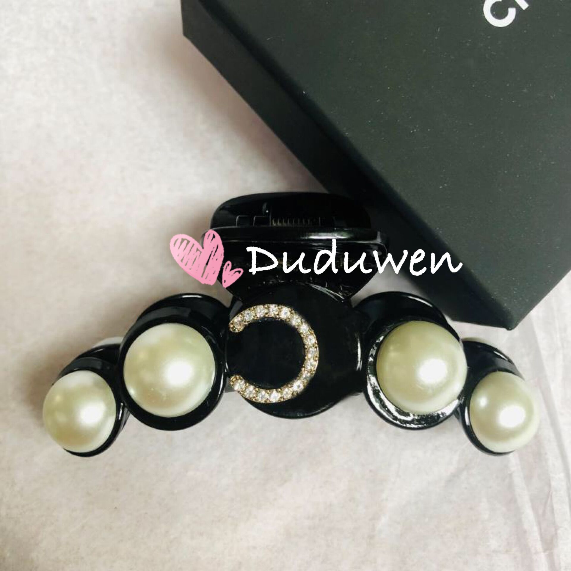 10X4.5cm clamps Fashion vintage stones acryic Hair Claw C selection hairpin classic hair Accessories VIP
10X4.5cm clamps Fashion vintage stones acryic Hair Claw C selection hairpin classic hair Accessories VIP