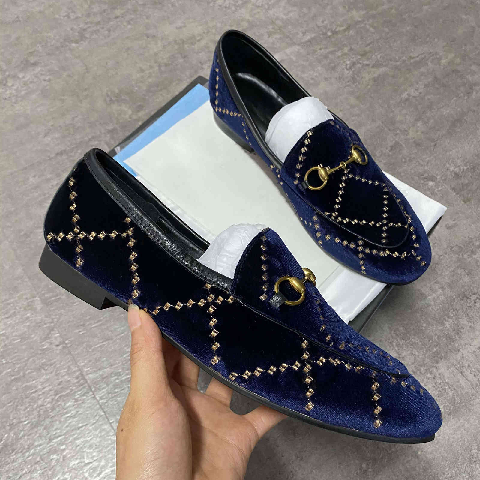 Designer Shoes Fur Mules Slipper 100% Real Leather Suede Loafers Men Women Double Metal Chain Slippers tiger snake Casual shoe SZ 5-12 NO14, Black-tiger
Designer Shoes Fur Mules Slipper 100% Real Leather Suede Loafers Men Women Double Metal Chain Slippers tiger snake Casual shoe SZ 5-12 NO14, Black-tiger