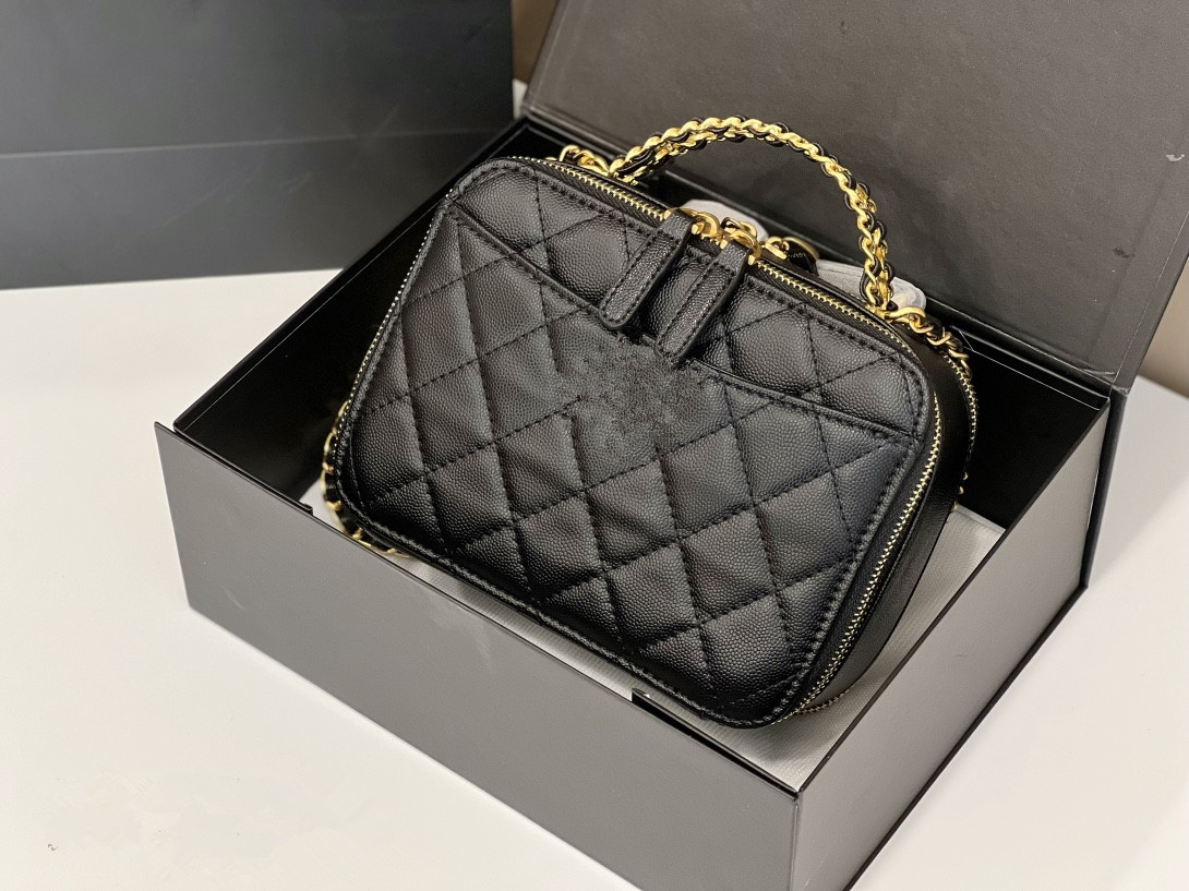 22SS Classic women handbag Fashion Bags Totes Calfskin imported from Italy leather Letter chain crossbody messenger bag Hand held shoulder span Shopping Satchels, Customize
22SS Classic women handbag Fashion Bags Totes Calfskin imported from Italy leather Letter chain crossbody messenger bag Hand held shoulder span Shopping Satchels, Customize