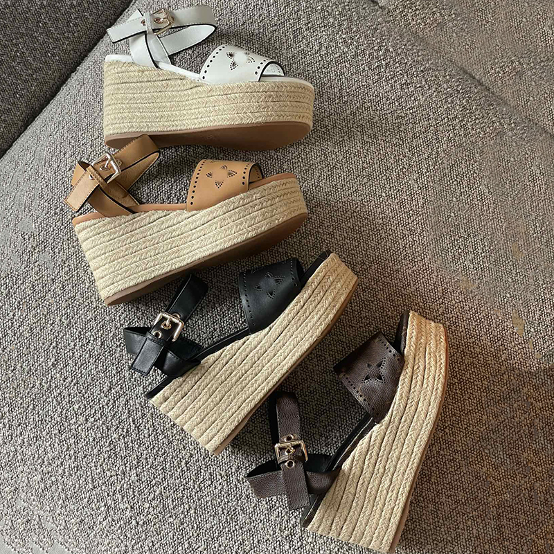 Designer Women Sandals Starboard Wedge Sandals Espadrilles Leather High Heels with Adjustable Buckle Wedding Dress Lady Shoes With Box NO375, Sock
Designer Women Sandals Starboard Wedge Sandals Espadrilles Leather High Heels with Adjustable Buckle Wedding Dress Lady Shoes With Box NO375, Sock