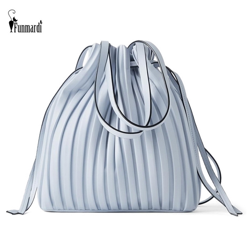 FUNMARDI Design PU Leather Shoulder Bag Pleated Stripe Bucket Ladies Crossbody For Women Handbag WLHB3081 220608, Beige
FUNMARDI Design PU Leather Shoulder Bag Pleated Stripe Bucket Ladies Crossbody For Women Handbag WLHB3081 220608, Beige