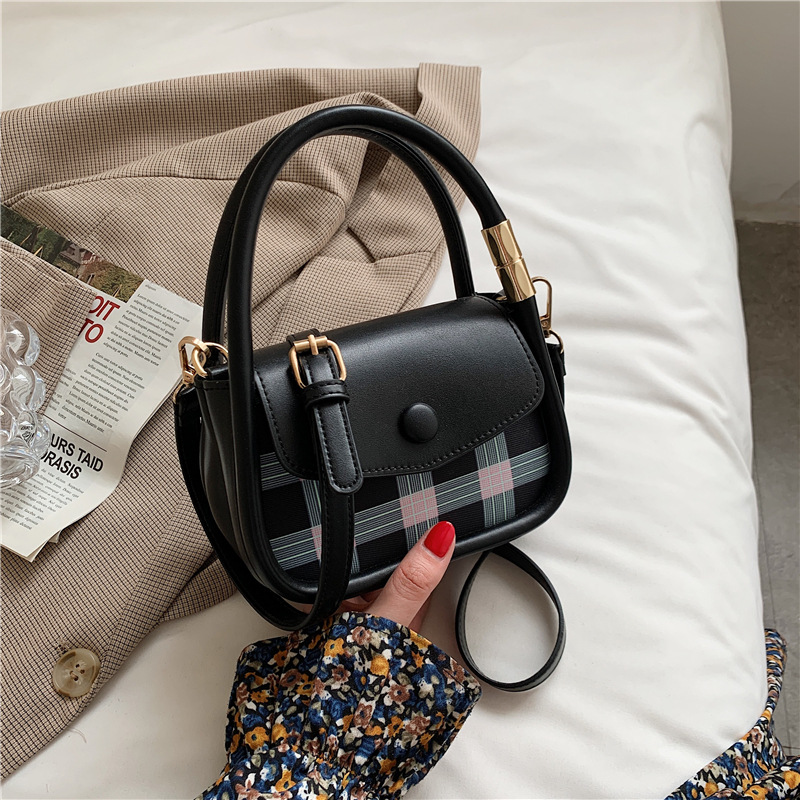 Women Inclined Shoulder Bags Fashion casual Womens Bag Small Handbag Totes High-capacity high quality Leather Large volume wholesale Girl Mobile Phone Bag Black 311, White
Women Inclined Shoulder Bags Fashion casual Womens Bag Small Handbag Totes High-capacity high quality Leather Large volume wholesale Girl Mobile Phone Bag Black 311, White