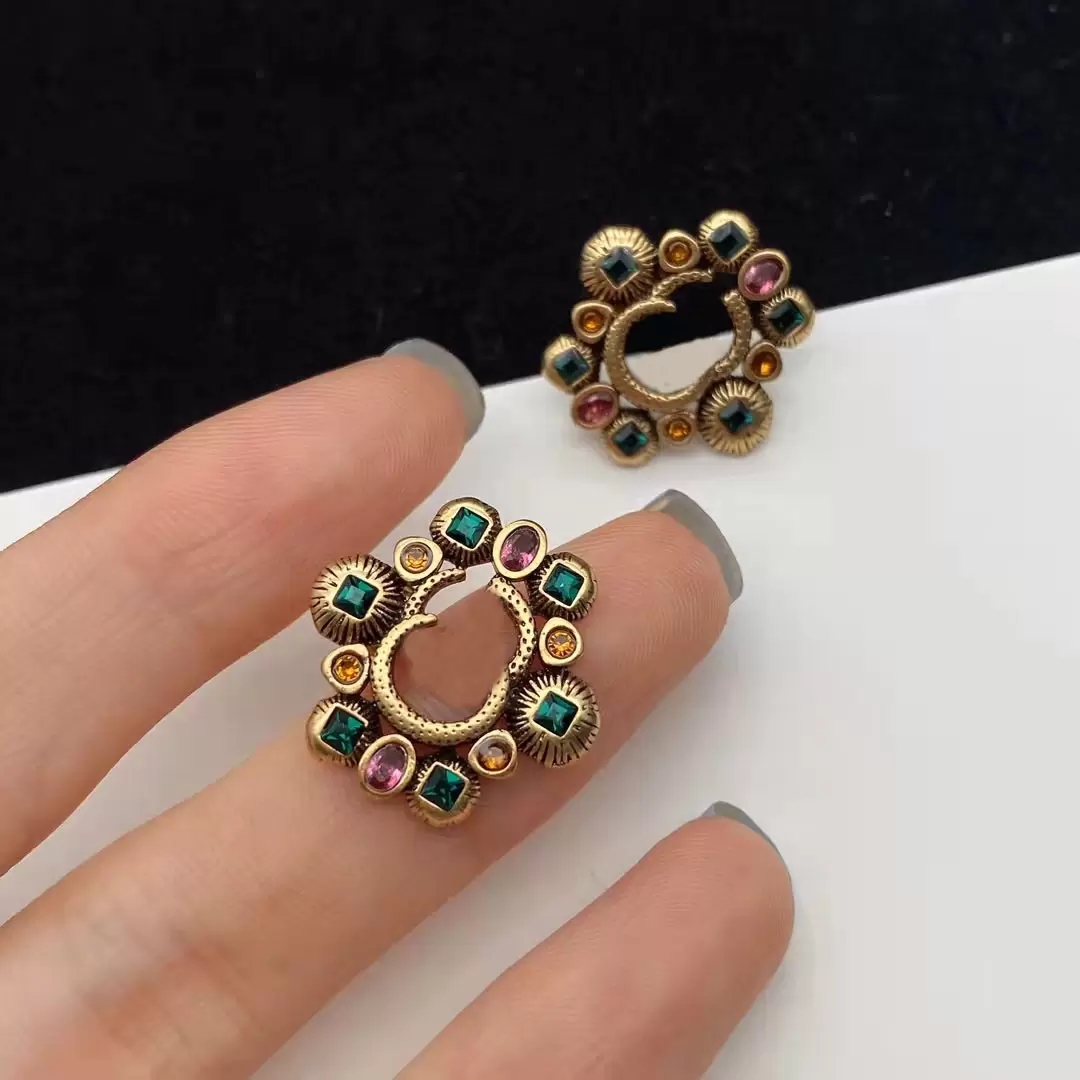 New fashion letter Stud earrings aretes orecchini ladies colored diamonds gems brand designer earring
New fashion letter Stud earrings aretes orecchini ladies colored diamonds gems brand designer earring