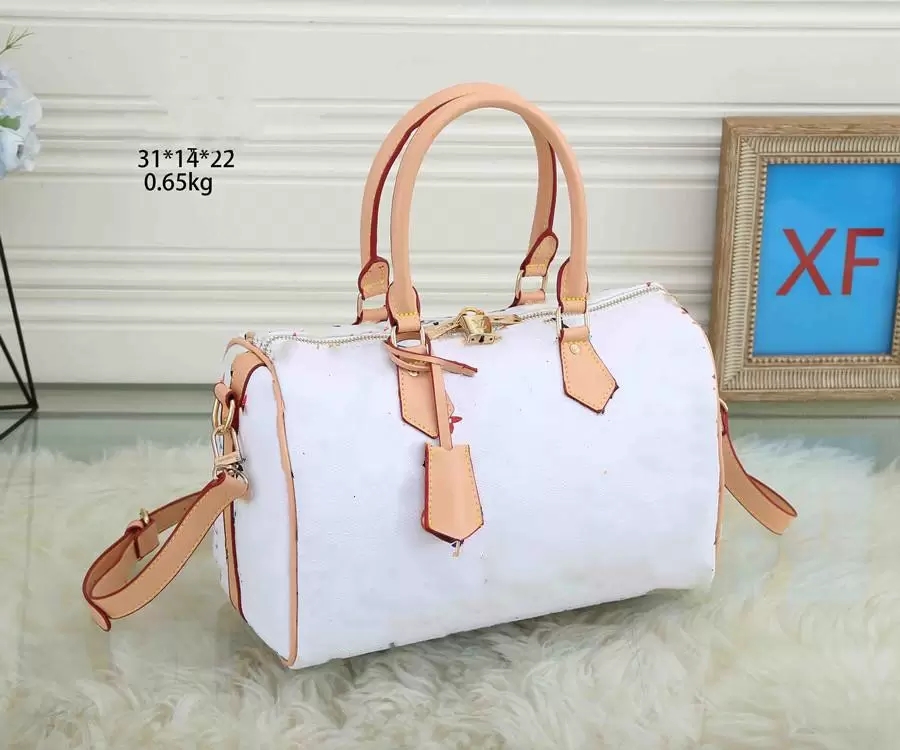 Women Messenger Travel Designer Bag Classic Style Fashion bags Shoulder Lady Totes Crossbody handbags Wallet With lock, Add freight
Women Messenger Travel Designer Bag Classic Style Fashion bags Shoulder Lady Totes Crossbody handbags Wallet With lock, Add freight