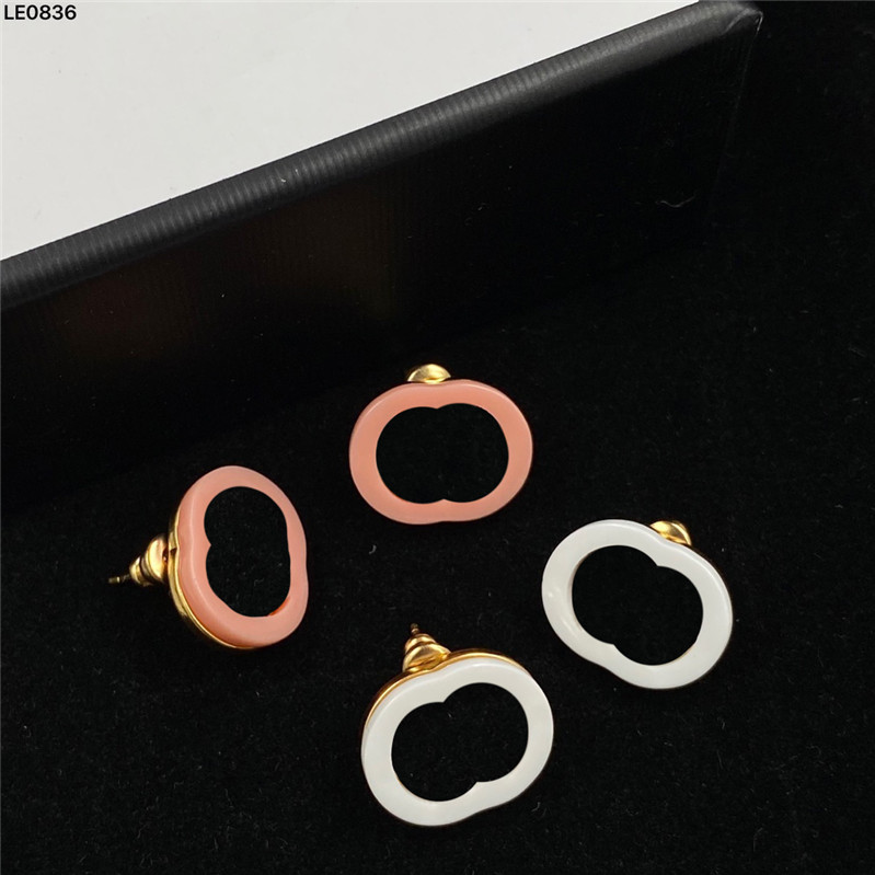 Luxury Interlocking Letter Earrings Ladies Charm Gold Eardrops Daily Party Ear Studs With Box
Luxury Interlocking Letter Earrings Ladies Charm Gold Eardrops Daily Party Ear Studs With Box