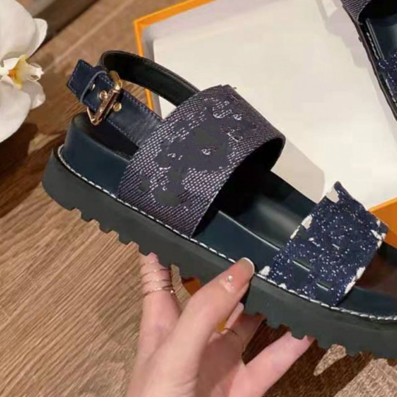 Transparent rubber slippers block heel platform sandals printed embossed letters cross tie, Color1
Transparent rubber slippers block heel platform sandals printed embossed letters cross tie, Color1