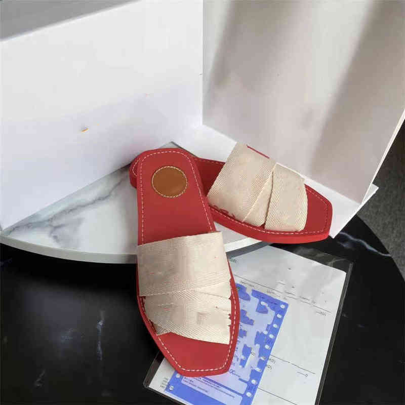 k Family Spring and Summer Letters Breathable Antiskid Flat Slippers Women's Home Comfort Trend
k Family Spring and Summer Letters Breathable Antiskid Flat Slippers Women's Home Comfort Trend