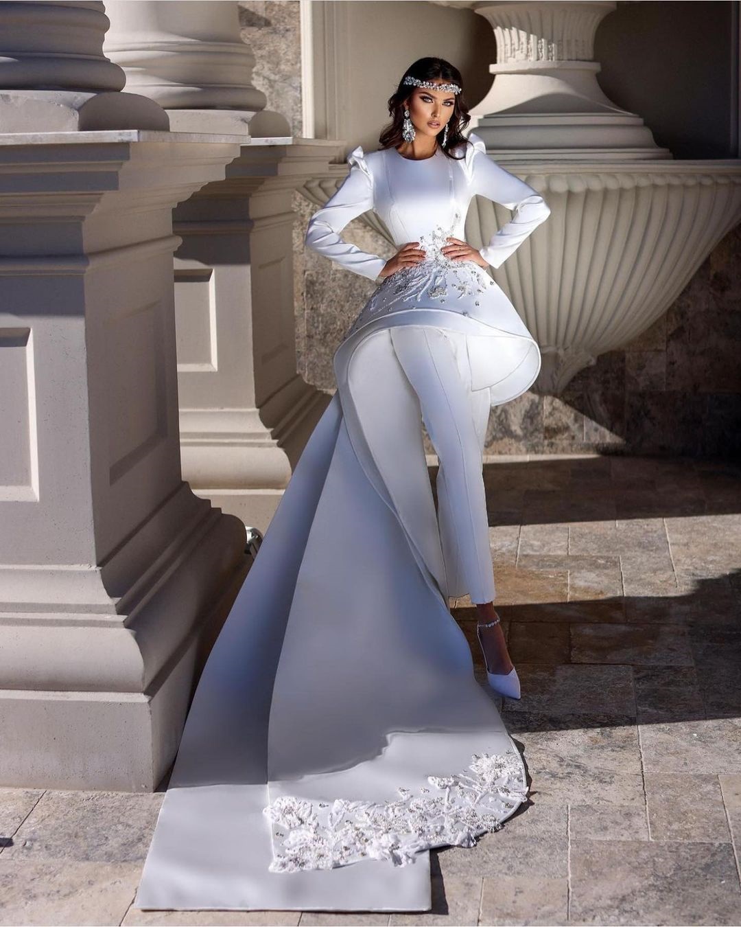 Gorgeous Satin Jumpsuit Wedding Dress With Train Long Sleeve Summer Holiday Outdoor Bridal Reception Gown Pant Suits
