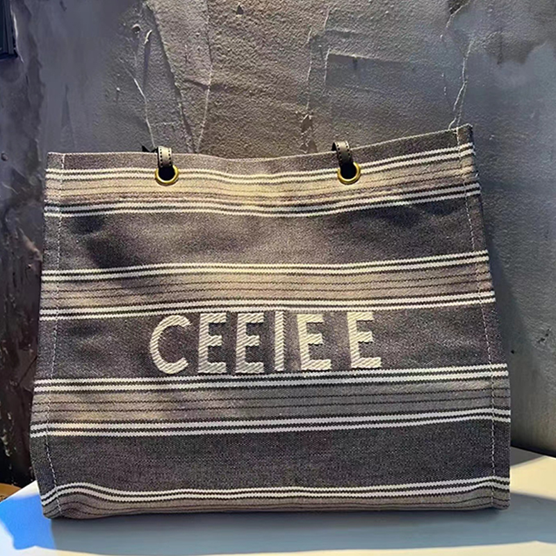 Fashion Designer Bags cLinen Beach Luxury Large Capacity tote bag Canvas embroidered shopping Totes Celebrity Party Transparent Beige Versatile Bags Phoebe Philo, Grey
Fashion Designer Bags cLinen Beach Luxury Large Capacity tote bag Canvas embroidered shopping Totes Celebrity Party Transparent Beige Versatile Bags Phoebe Philo, Grey