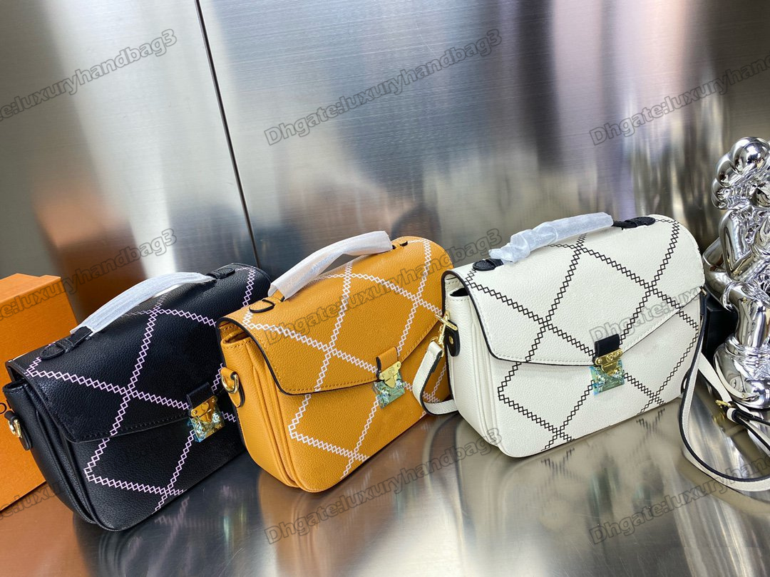 2022SS Metis Monograms Empreinte Luxurys Designers Bags Crossbody Classic S-Lock lock Messenger Wallet Handbag Shoulder Bag Coin Purse
2022SS Metis Monograms Empreinte Luxurys Designers Bags Crossbody Classic S-Lock lock Messenger Wallet Handbag Shoulder Bag Coin Purse