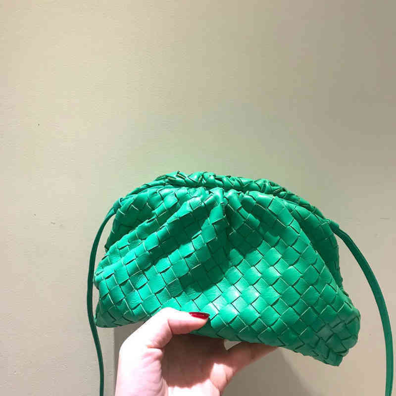 Woven Venetas Handbags Designer Bottegas Style Hand Leather Women's Fashion One Shoulder Messenger Hand Small Cloud Bag Shoulder Cro
Woven Venetas Handbags Designer Bottegas Style Hand Leather Women's Fashion One Shoulder Messenger Hand Small Cloud Bag Shoulder Cro