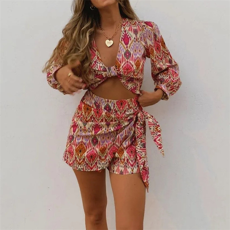 TRAF Women Sets Print Skirt Shorts Woman Floral Top Female Long Sleeve Knot Crop Top Summer Suits Vintage High Waist Shorts 220611, Print shorts
TRAF Women Sets Print Skirt Shorts Woman Floral Top Female Long Sleeve Knot Crop Top Summer Suits Vintage High Waist Shorts 220611, Print shorts