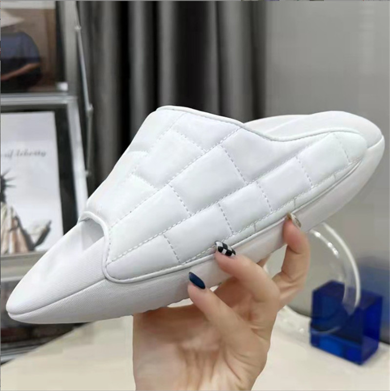 Designer womens slippers summer new high-quality mens rocking slippers luxury fashion space bread thick bottom non slip size 35-44, 01
Designer womens slippers summer new high-quality mens rocking slippers luxury fashion space bread thick bottom non slip size 35-44, 01