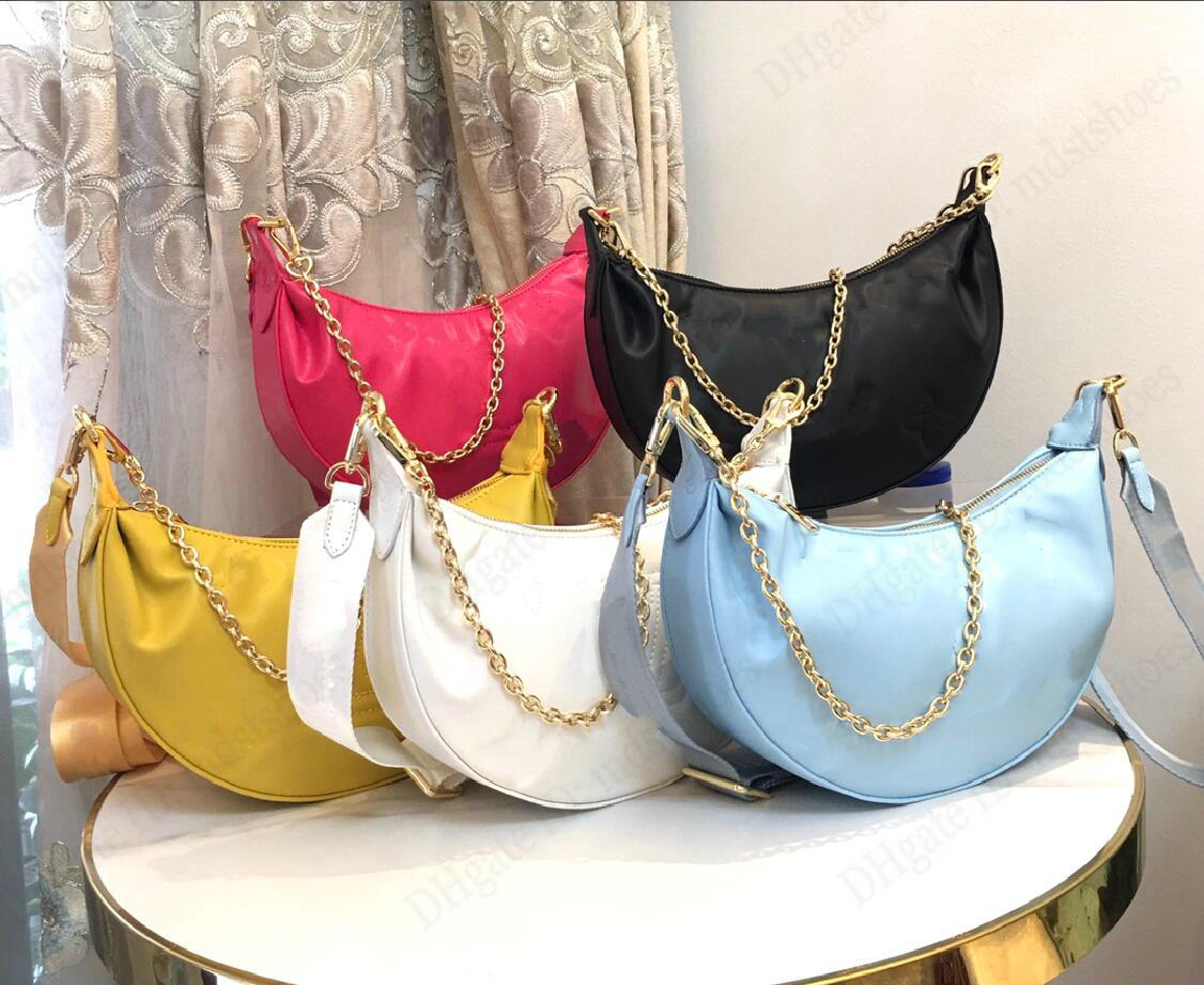 Over The Moon Designers Underarm Bag Puffy Monograms Quilted Calfskin Shoulder Bag Womens Luxurys Cross Body Handbag Multicolor M59915
Over The Moon Designers Underarm Bag Puffy Monograms Quilted Calfskin Shoulder Bag Womens Luxurys Cross Body Handbag Multicolor M59915