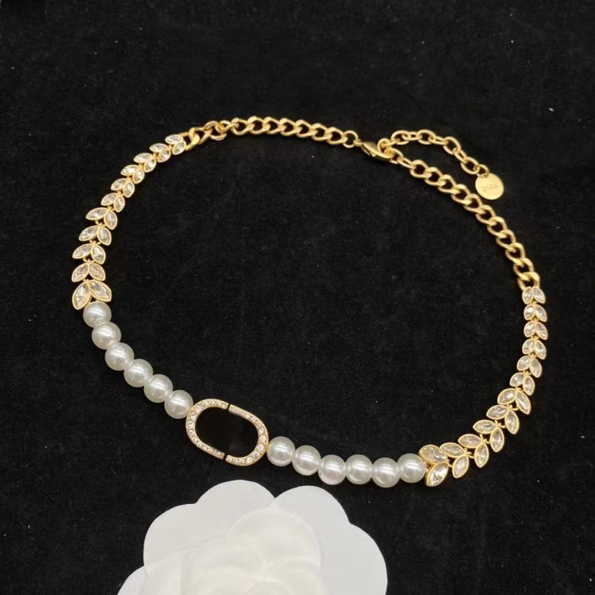 Stainless Steel Gold Necklaces Chokers with Stones and Peral for Women Girls Woven lovers gift with Box
Stainless Steel Gold Necklaces Chokers with Stones and Peral for Women Girls Woven lovers gift with Box