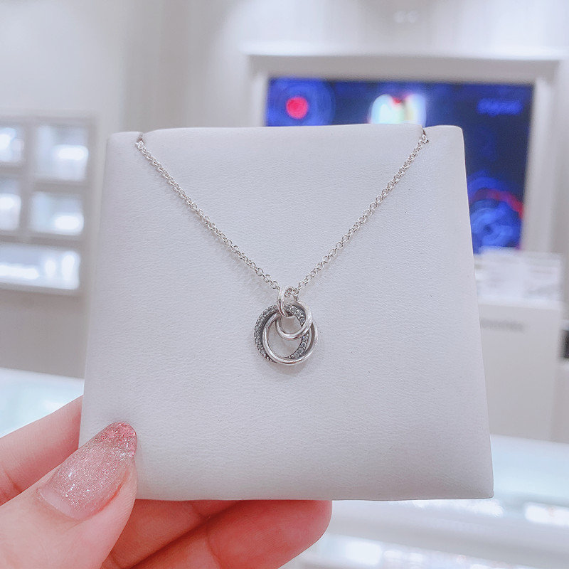 925 Sterling Silver Family Always Encircled Pendant Necklace Fits European Pandora Style Jewelry Necklace
925 Sterling Silver Family Always Encircled Pendant Necklace Fits European Pandora Style Jewelry Necklace