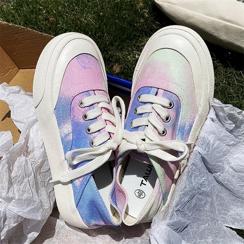 Sepatu Kanvas Wanita Warna Warni Sneakers Datar Trendi Jalan Kaki Vulkanis Nyaman LowTop 220611, Blue
Sepatu Kanvas Wanita Warna Warni Sneakers Datar Trendi Jalan Kaki Vulkanis Nyaman LowTop 220611, Blue