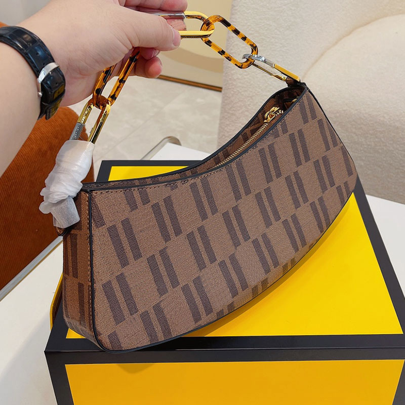 Underarm Crossbody bag Women handbag purse Shoulder Bags Chain Swing High quality Lady Fashion letters Removable strap, Box
Underarm Crossbody bag Women handbag purse Shoulder Bags Chain Swing High quality Lady Fashion letters Removable strap, Box