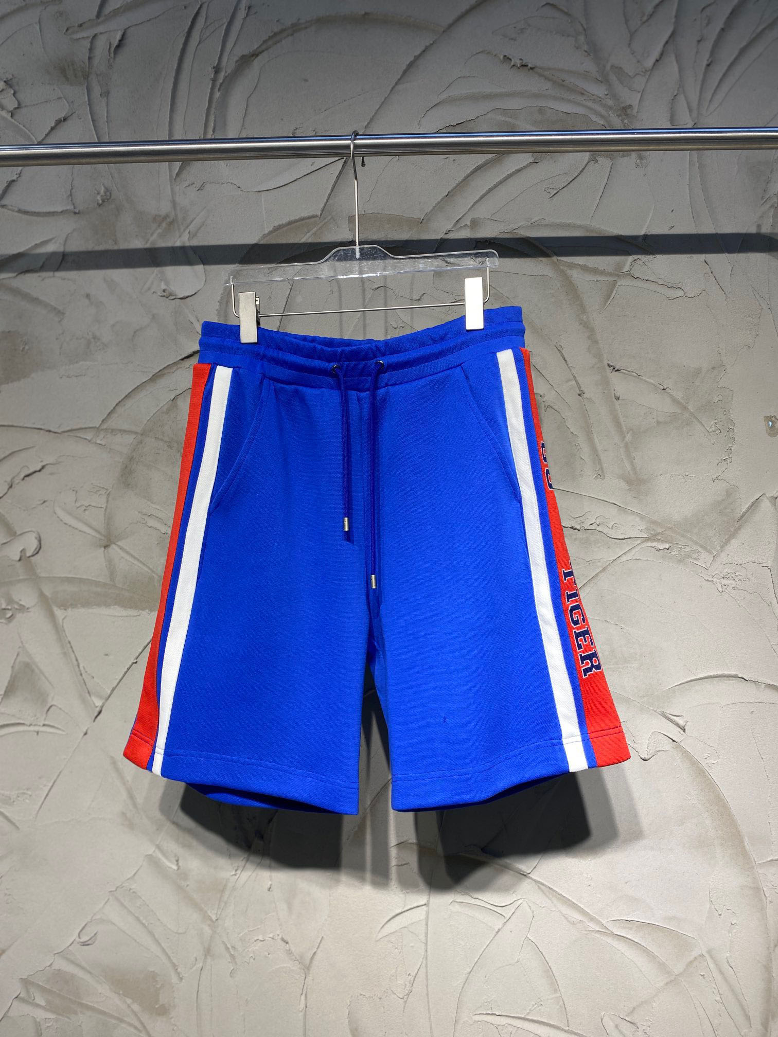 2022 round neck Men's Plus Tees & Polos with cotton printing and embroidery, 100% replica of European size t-shirts 11
2022 round neck Men's Plus Tees & Polos with cotton printing and embroidery, 100% replica of European size t-shirts 11