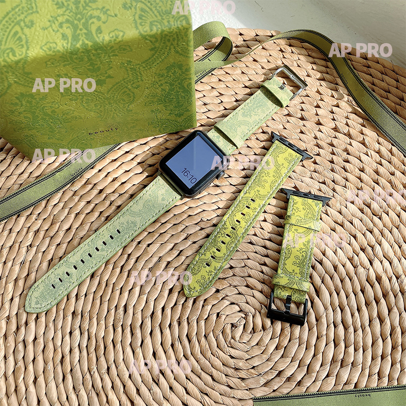 2022 Designer G Strap For Apple Watch Band 45mm 42mm 38mm 40mm 44mm iwatch bands Leather Straps Bracelet Fashion Flower White Square Wristband iwatch
2022 Designer G Strap For Apple Watch Band 45mm 42mm 38mm 40mm 44mm iwatch bands Leather Straps Bracelet Fashion Flower White Square Wristband iwatch