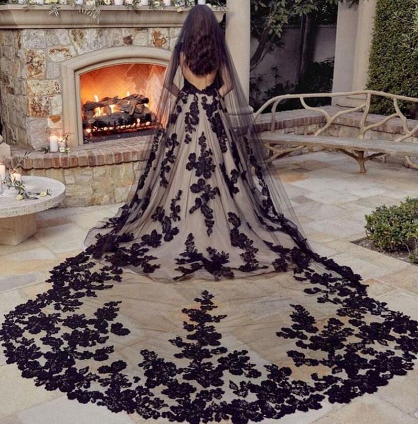Unique Black 3M Cathedral Beaded Wedding Veils Lace Appliqued Edge Soft Tulle One Layer Long Bridal Veil With Comb Gothic Marriage