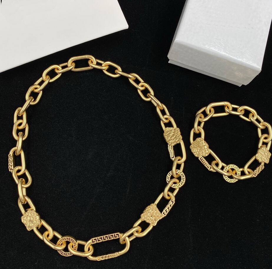 Womens Thick Chain Choker Necklaces Thick Chains Bangle Sets Banshee Medusa Head Designer Jewelry Set, Golden
Womens Thick Chain Choker Necklaces Thick Chains Bangle Sets Banshee Medusa Head Designer Jewelry Set, Golden