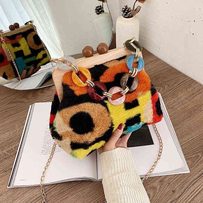 Wood Clip Autumn And Winter Plush Handbag Woman 2020 New Designer Korean Acrylic Chain Shoulder Crossbody Bag Clutch Female AA220316, Picture one
Wood Clip Autumn And Winter Plush Handbag Woman 2020 New Designer Korean Acrylic Chain Shoulder Crossbody Bag Clutch Female AA220316, Picture one
