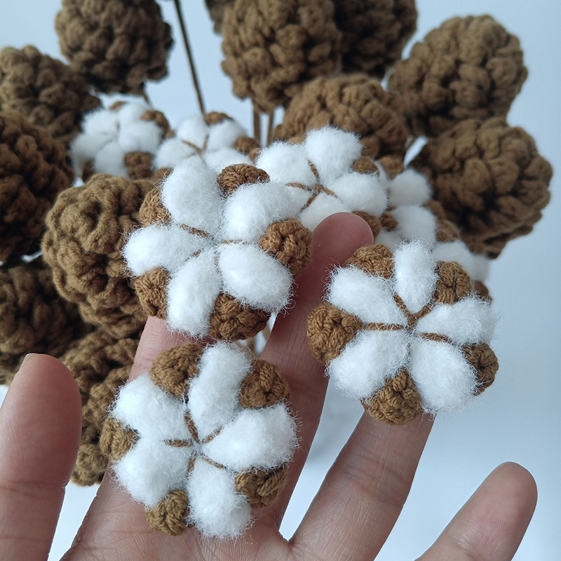 Handmade woolen knitted pine cone bouquet cotton bouquet Xuefeier five strands of finished simulation wool flower 5 pieces