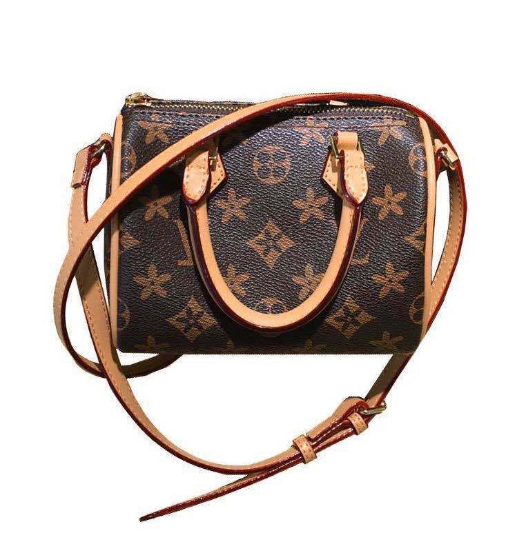 Womens Fashion Shoulder Bag Mini Noao Pillow Bag ins Discoloration Cowhide Women's Bags Diagonal Handbags, Not sale-real picture contact me
Womens Fashion Shoulder Bag Mini Noao Pillow Bag ins Discoloration Cowhide Women's Bags Diagonal Handbags, Not sale-real picture contact me