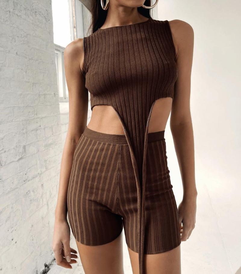 Women' Tracksuits Women Knit 2Pcs Tracksuit Outfit Sets Sleeveless Round Neck Irregular Crop Tops + Brown Skinny Shorts 2022 Summer Suit, As pic
Women' Tracksuits Women Knit 2Pcs Tracksuit Outfit Sets Sleeveless Round Neck Irregular Crop Tops + Brown Skinny Shorts 2022 Summer Suit, As pic