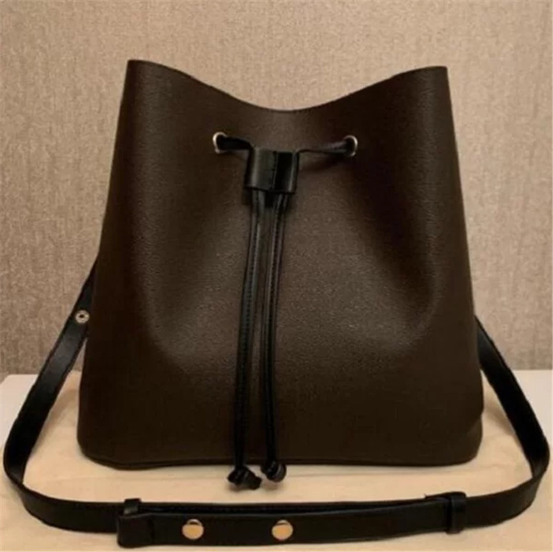 Top Quality Evening Bag Cross Body Wallets Leather Patchwork New Men Women handbag shoulder bags designer handbags fashion bag wallet phone bao H0632
Top Quality Evening Bag Cross Body Wallets Leather Patchwork New Men Women handbag shoulder bags designer handbags fashion bag wallet phone bao H0632