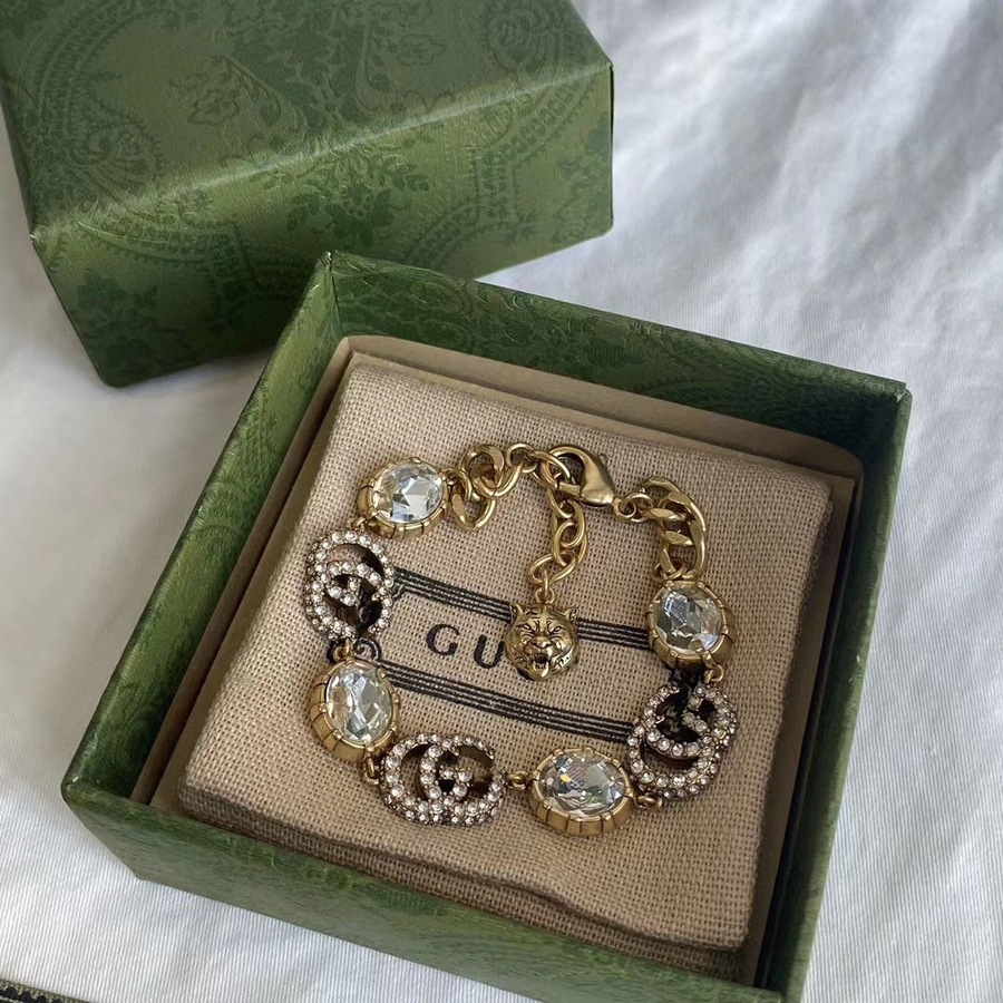 70% OFF 2022 New Designer JewelryAncient letters full double white diamond tiger head and tail buckle bracelet women's used Braceletnew jewellery
70% OFF 2022 New Designer JewelryAncient letters full double white diamond tiger head and tail buckle bracelet women's used Braceletnew jewellery