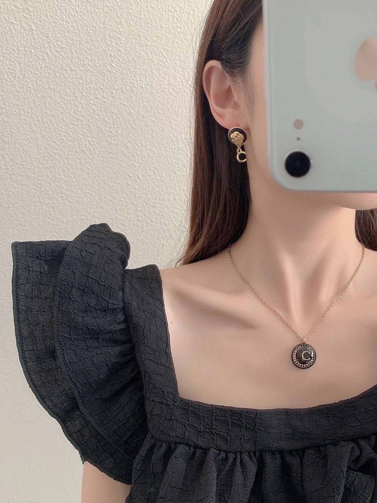 Top quality Charm round pendant necklace with chain design black color have stamp PS7045A