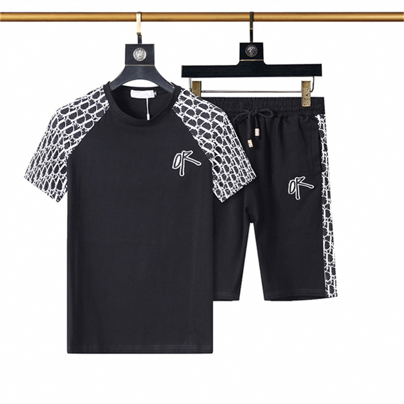 2021 mens Fashion tracksuits letter embroidery summer fashions Designer tracksuitsr short-sleeved pullover jogging pants suit O-neck, 01
2021 mens Fashion tracksuits letter embroidery summer fashions Designer tracksuitsr short-sleeved pullover jogging pants suit O-neck, 01