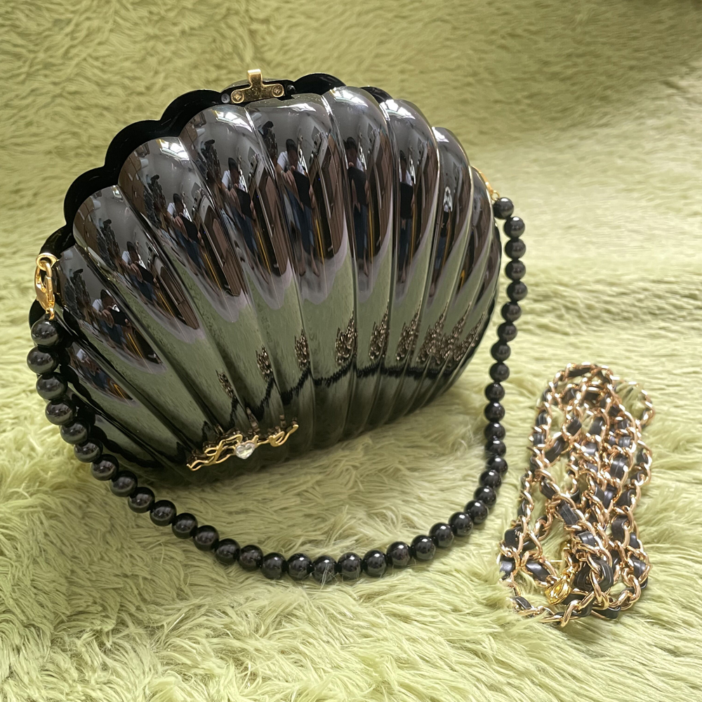 Classic Party double-C Acrylic Shell Shape Bag Pouch elegant Lady Evening bags Mobile Phone Storage Box with Pearl Chain