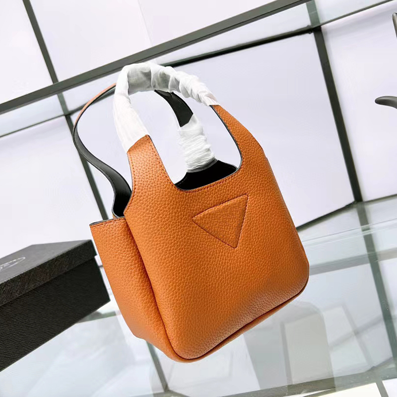 Pravda Prade Prads Luxury Designer Fashion bags womens cross body canvas shoulder lady chains purses Composite Chest Tote messenger hobo high quality G3KO, Pink
Pravda Prade Prads Luxury Designer Fashion bags womens cross body canvas shoulder lady chains purses Composite Chest Tote messenger hobo high quality G3KO, Pink