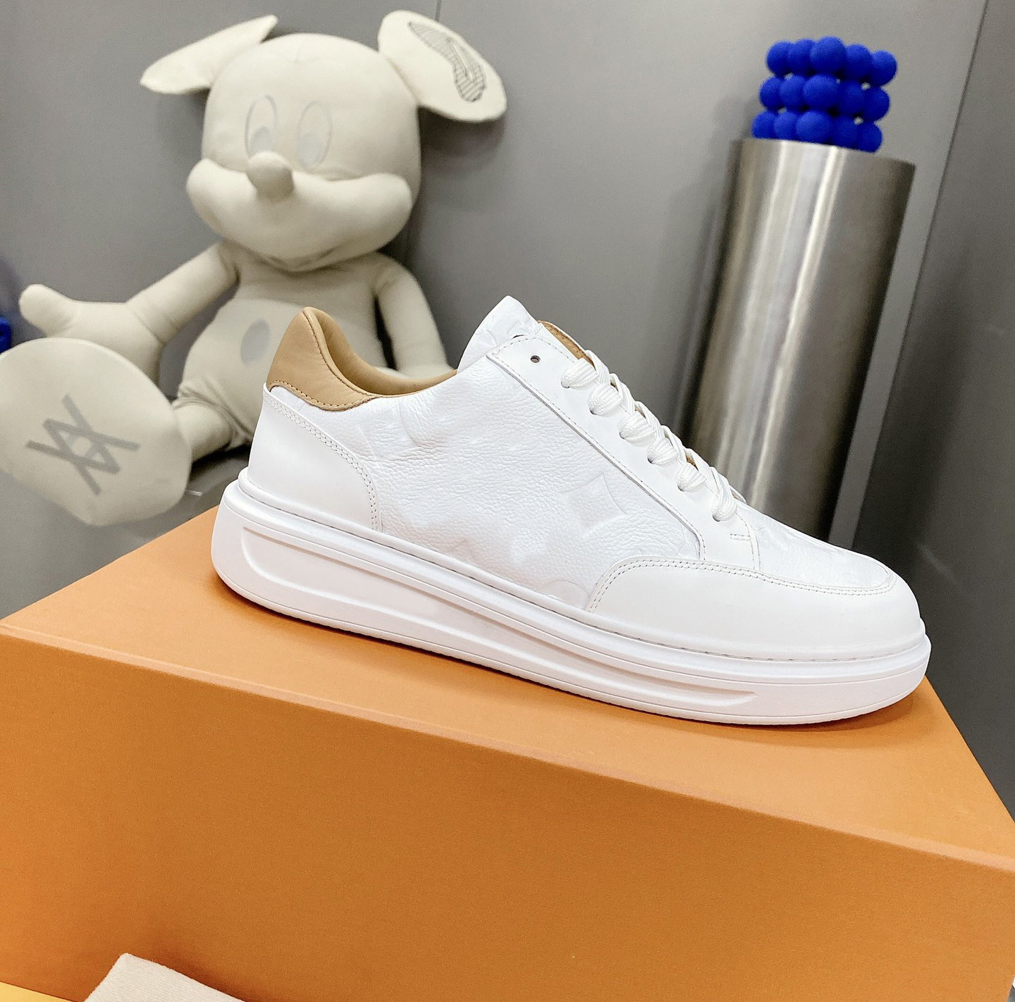 2022 Luxury Designer Casual Shoes Leather Outsole Trainer Sneakers Men's Shoes Trend Party Travel, Color 1
2022 Luxury Designer Casual Shoes Leather Outsole Trainer Sneakers Men's Shoes Trend Party Travel, Color 1