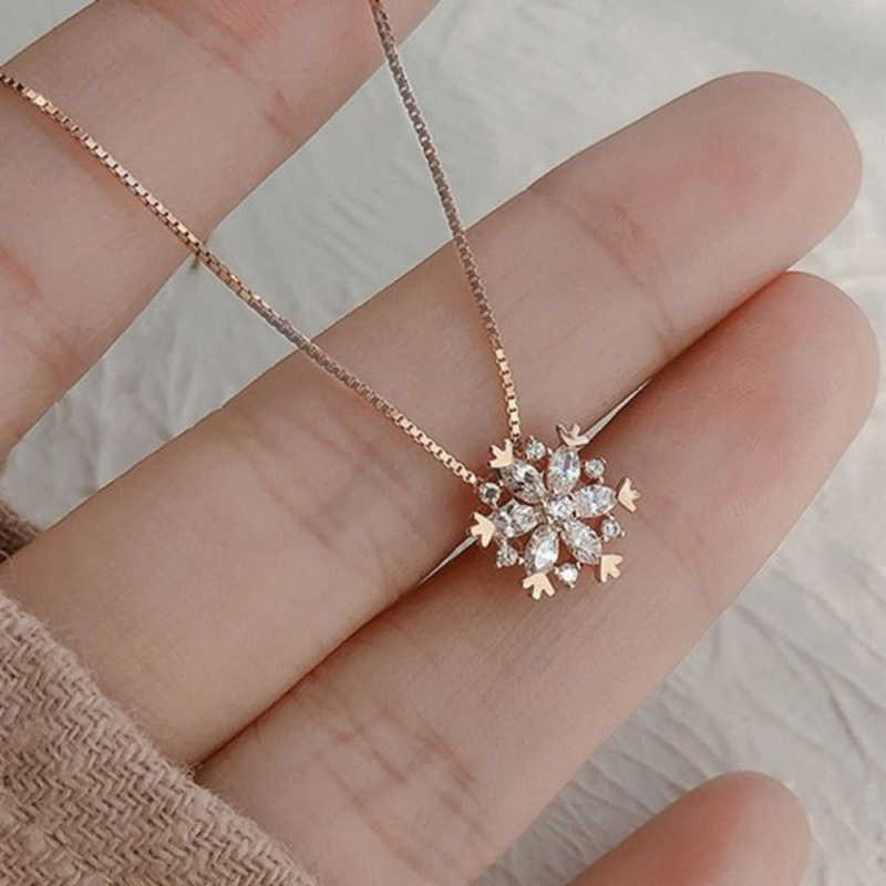 Necklace Exquisite Snowflake Women Pendant Fashion Beautiful Heart Clavicle Chain Wedding Girlfriend Choker Jewelry Gifts