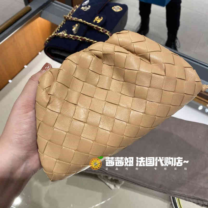 Designer bags Bottegas woven cloud Pouch Mini Messenger Shoulder Bag women's bag, Figure 2
Designer bags Bottegas woven cloud Pouch Mini Messenger Shoulder Bag women's bag, Figure 2