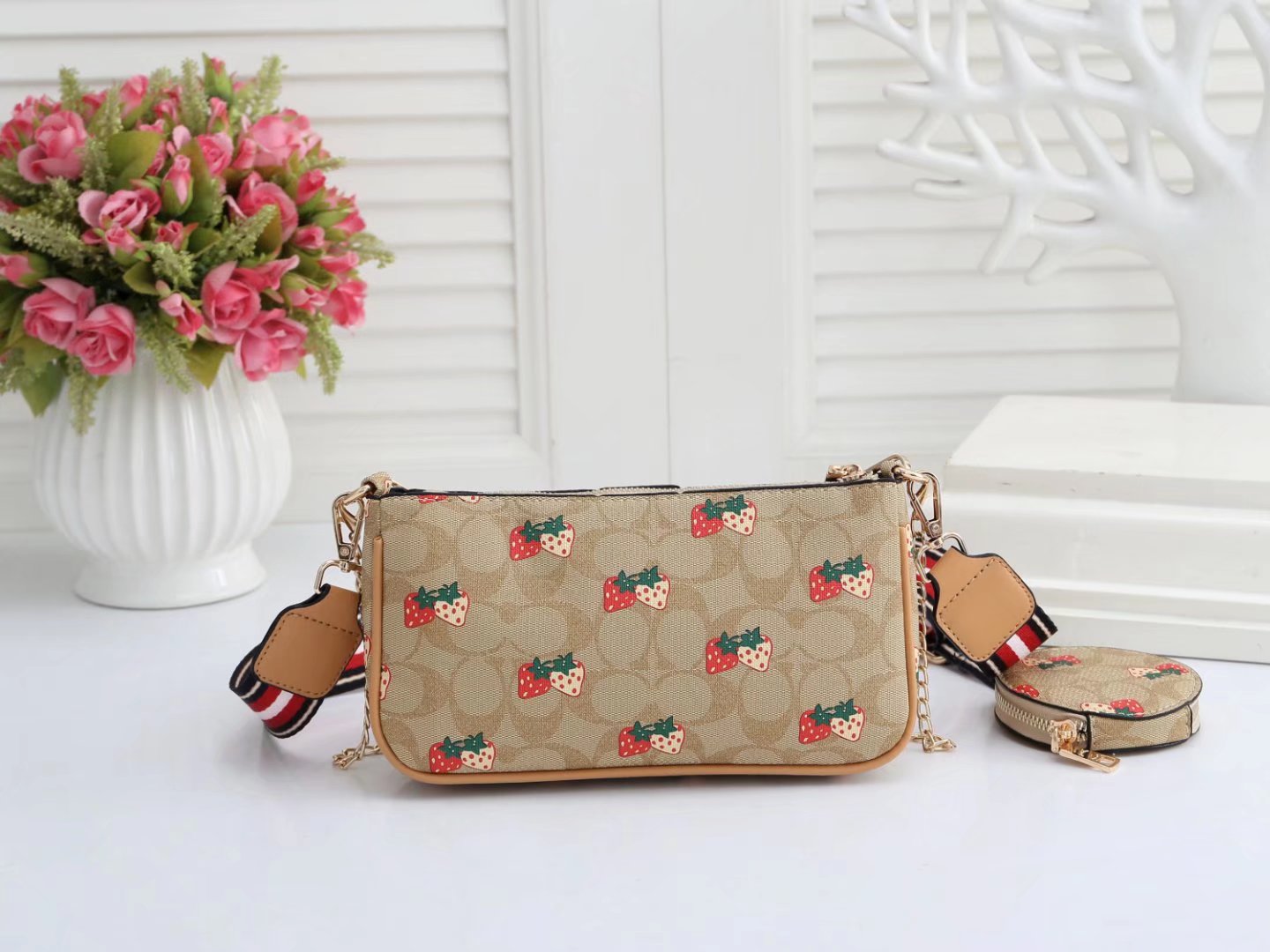 Luxury Designers Handbag Tote Shoulder Clutch Bags Crossbody Shopping Bag Purses Letters Flowers Floral One Handle Wallet Backpack Women Handbags Totes F1120, As pic
Luxury Designers Handbag Tote Shoulder Clutch Bags Crossbody Shopping Bag Purses Letters Flowers Floral One Handle Wallet Backpack Women Handbags Totes F1120, As pic