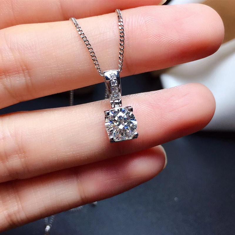 Pendant Necklaces Moissanite 1CT VVS Diamond Fine-Jewelry For Women Wedding Party Anniversary Git Classic Style 925 Sterling SilverPendant
Pendant Necklaces Moissanite 1CT VVS Diamond Fine-Jewelry For Women Wedding Party Anniversary Git Classic Style 925 Sterling SilverPendant