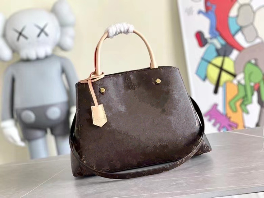 Famous Designer Fashion Classic Presbyopia Evening Bag, one shoulder underarmHandheld,Small size, large capacity, Brown
Famous Designer Fashion Classic Presbyopia Evening Bag, one shoulder underarmHandheld,Small size, large capacity, Brown