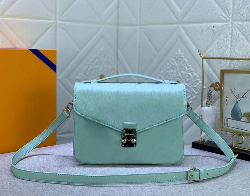 Woman Gradient Designer Totes Bags Handbag Purses Genuine Leather Flap Letter Clutch Purse Chain Womens Messenger Crossbody Shoulder Bag Handbags Wallet, Blue
Woman Gradient Designer Totes Bags Handbag Purses Genuine Leather Flap Letter Clutch Purse Chain Womens Messenger Crossbody Shoulder Bag Handbags Wallet, Blue