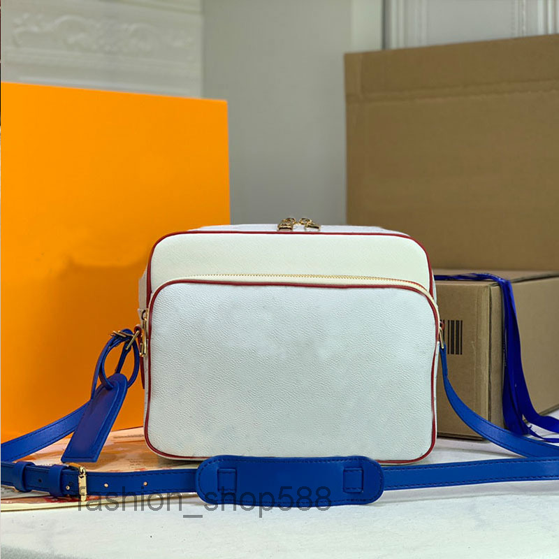 designer bags High Quality Men Postman Messager Bag Handbag Old Flower Camera Bag Travel Bag
designer bags High Quality Men Postman Messager Bag Handbag Old Flower Camera Bag Travel Bag