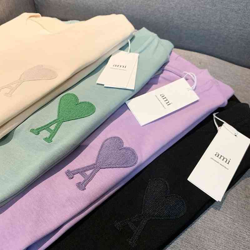 Early Autumn Brand Am Embroidered Red Heart a Hoodie for Men and Women Couples Taro Purple Super Gentle Cotton Versatile, Creamy-white
Early Autumn Brand Am Embroidered Red Heart a Hoodie for Men and Women Couples Taro Purple Super Gentle Cotton Versatile, Creamy-white