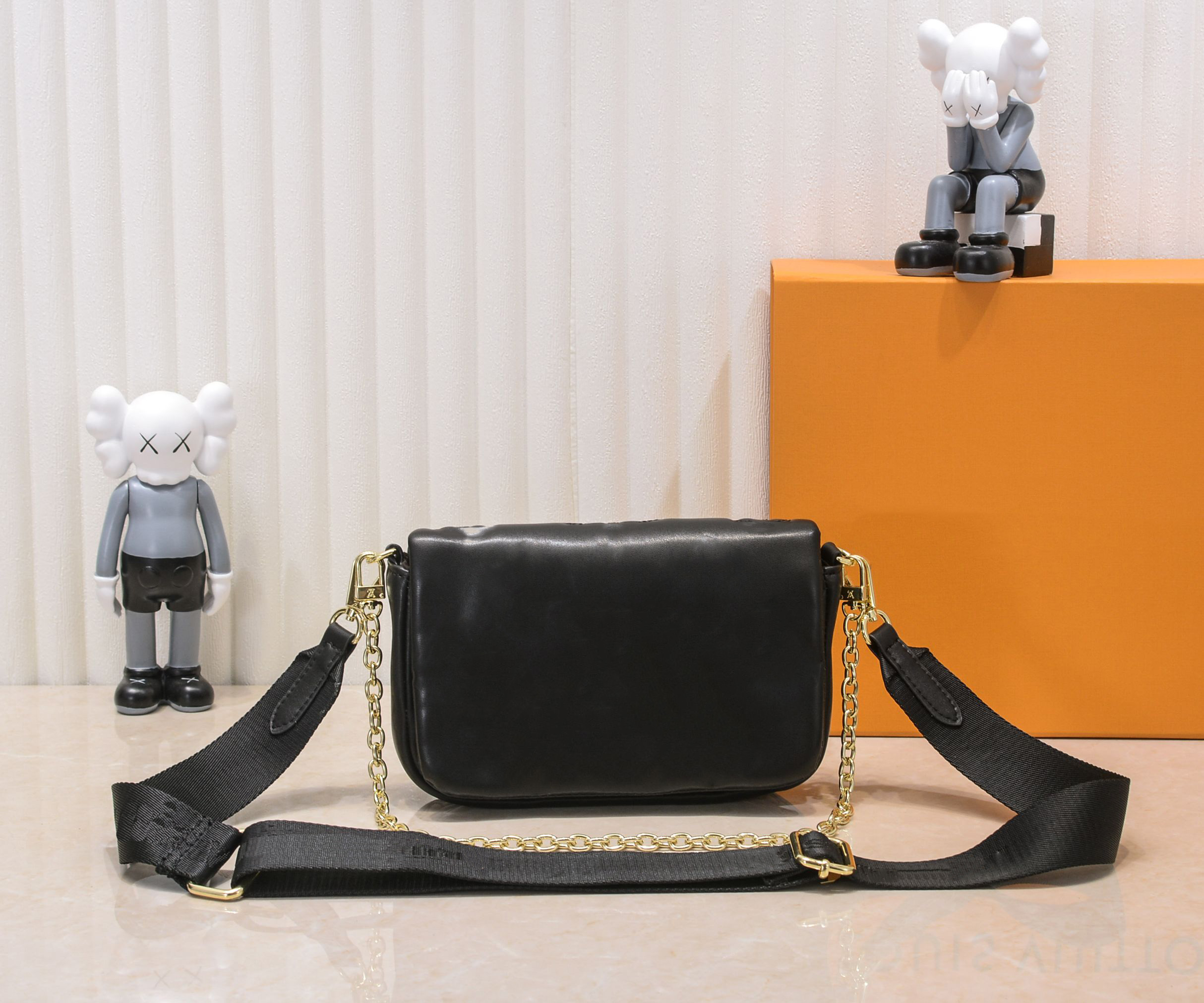 Women handbags purses high quality bag genuine leather Bubblegram Wallet on Strap Bag shoulder bags crossbody, Blue/embossed
Women handbags purses high quality bag genuine leather Bubblegram Wallet on Strap Bag shoulder bags crossbody, Blue/embossed