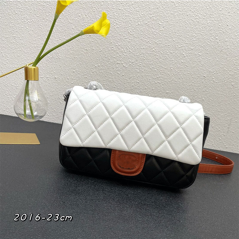 Women's messenger bag handbag leather Luxury Designer Bags Plaid chain Fashion Flap Bag mini retro Black and White wallet size 23.4/8.5/15.5 cm, Customize
Women's messenger bag handbag leather Luxury Designer Bags Plaid chain Fashion Flap Bag mini retro Black and White wallet size 23.4/8.5/15.5 cm, Customize